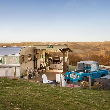 Bluebird Penthouse & Land Rover Hot Tub Villa High Bickington Exterior photo